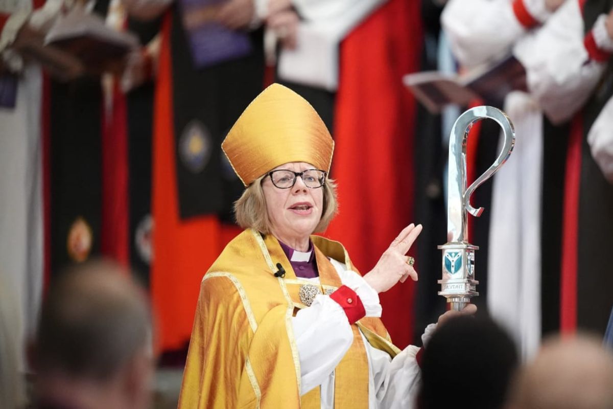 Dame Sarah Mullally and the Prince of Wales