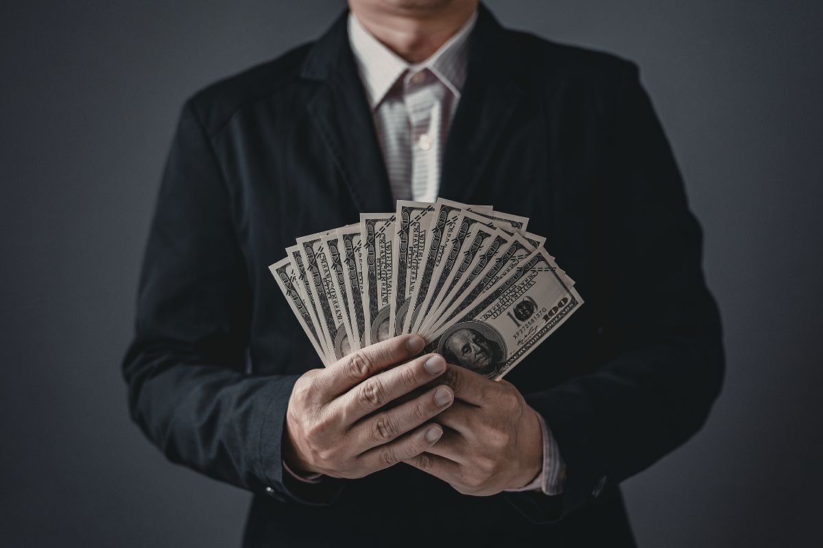 The Actual Maths of a &pound;5,000 Monthly Profit